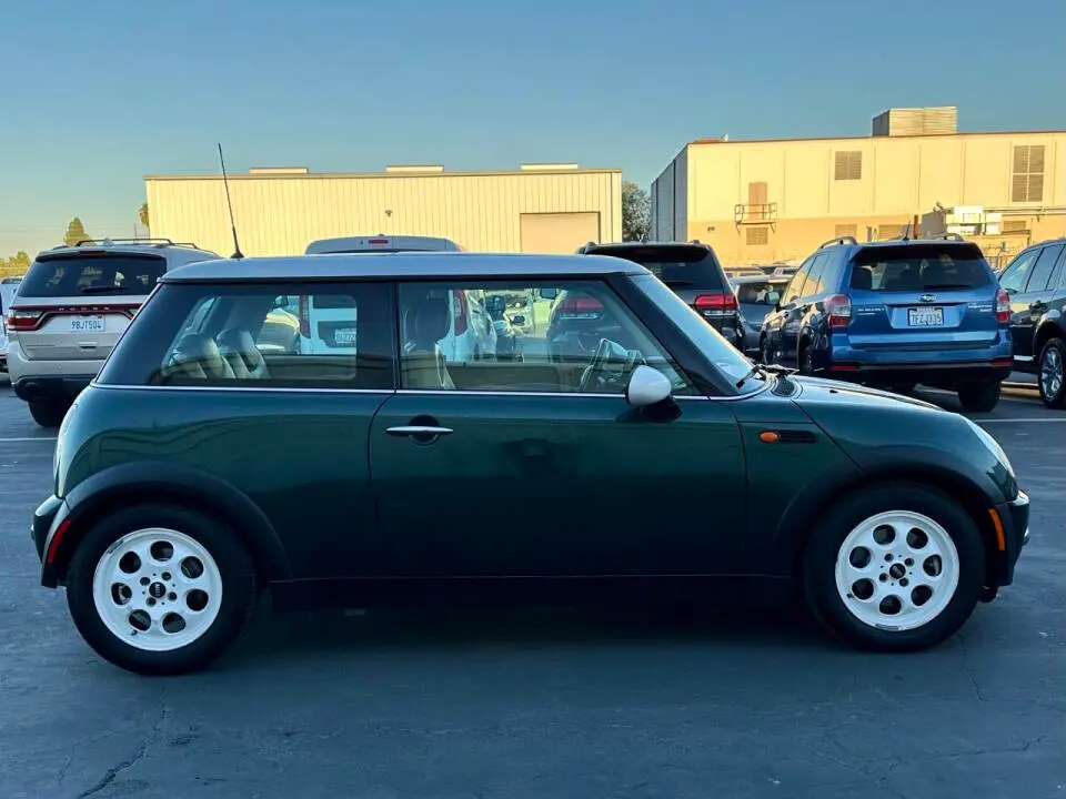 2002 MINI Cooper Cooper photo 4