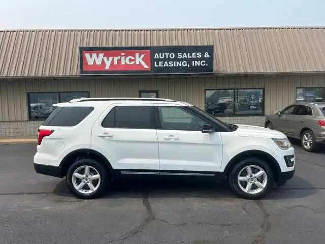 2016 Ford Explorer XLT 4WD's photo