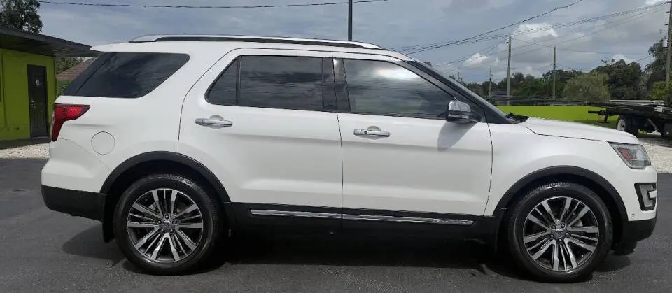 2017 Ford Explorer Platinum 4WD photo 4