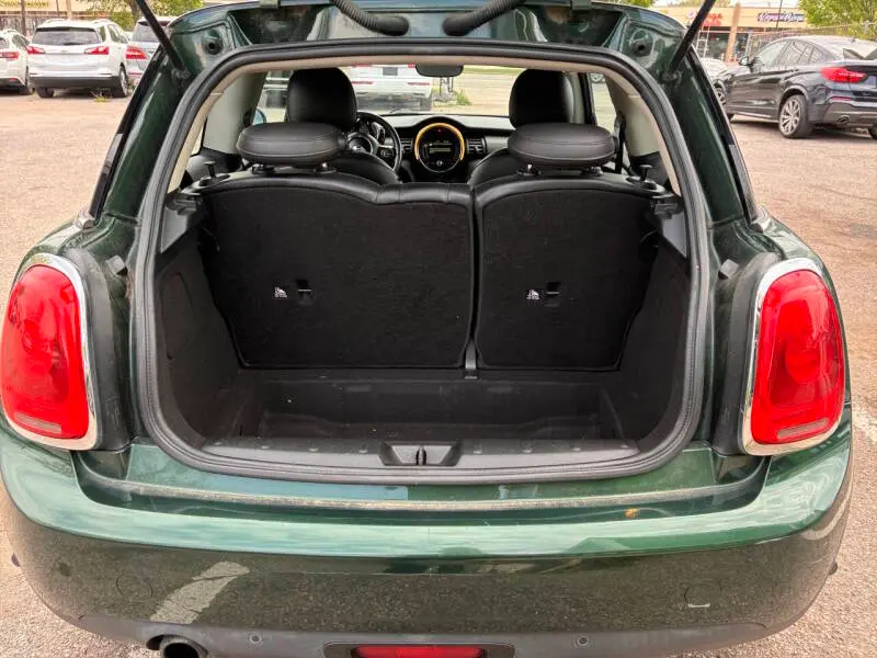 2015 MINI Cooper Base photo 4