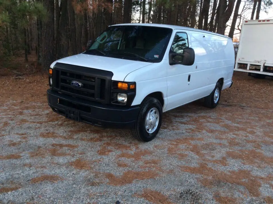 2014 Ford E-Series E-250 Extended photo 5