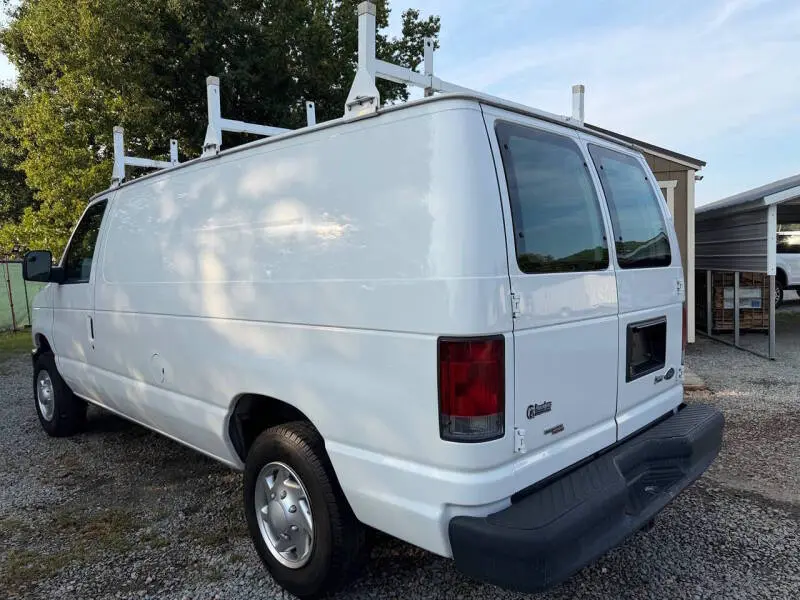 2013 Ford E-Series E-150 Van photo 5