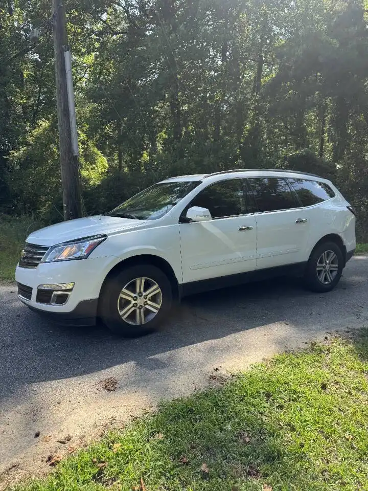 2016 Chevrolet Traverse 2LT FWD's photo