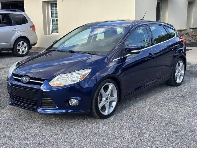 2012 Ford Focus 5 Door Hatch Titanium's photo
