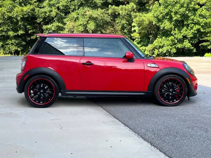 2013 MINI Cooper S photo 4