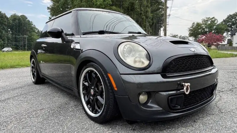 2011 MINI Cooper S photo 3