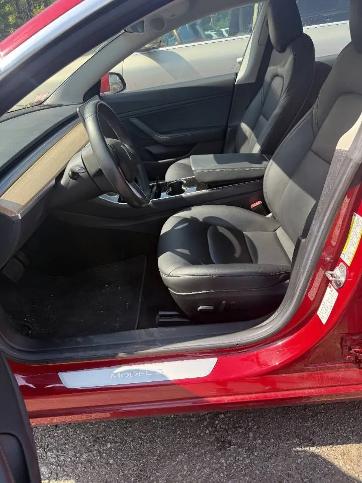 2018 Tesla Model 3 Long Range photo 4