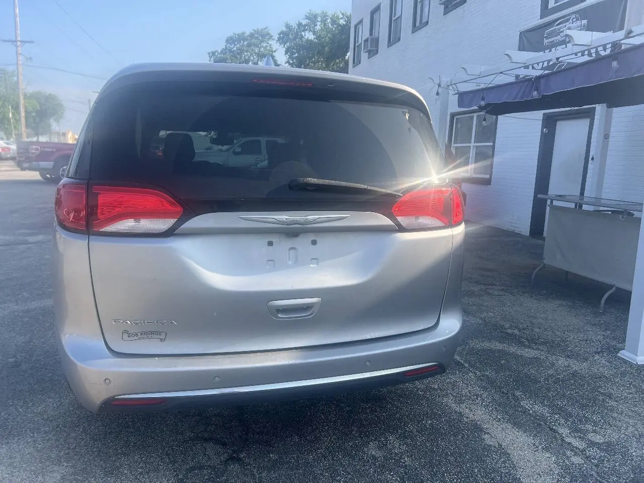 2017 Chrysler Pacifica Touring-L photo 4