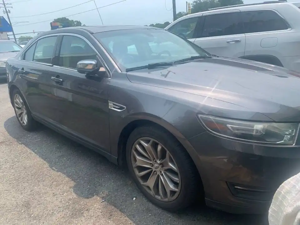 2015 Ford Taurus Limited FWD's photo
