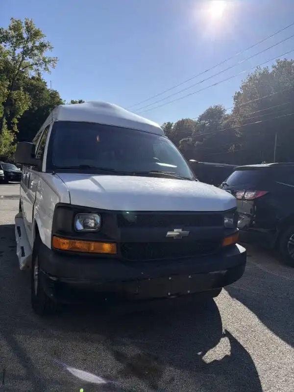 2013 Chevrolet Express LS 3500 Extended's photo