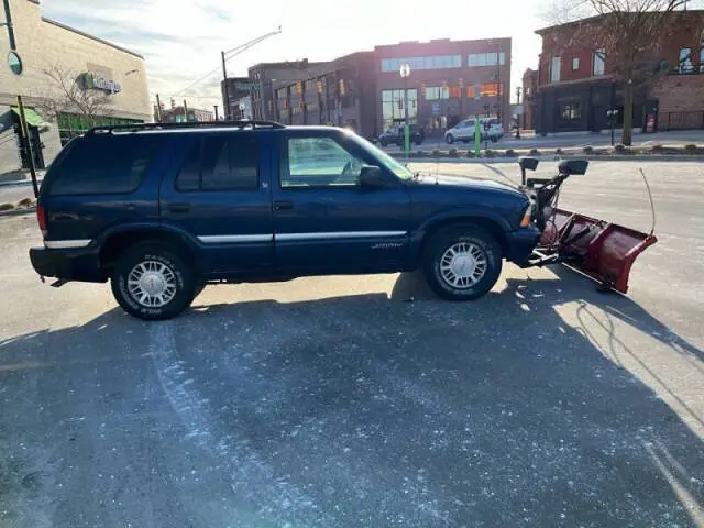 2000 GMC Envoy 4WD photo 4
