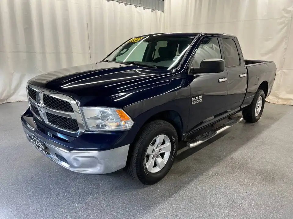 2017 RAM 1500 SLT 4WD Quad Cab 6'4's photo