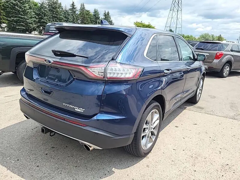 2017 Ford Edge Titanium AWD photo 4