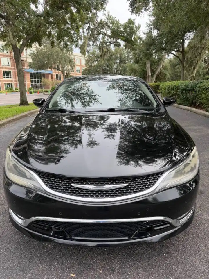 2016 Chrysler 200 C's photo