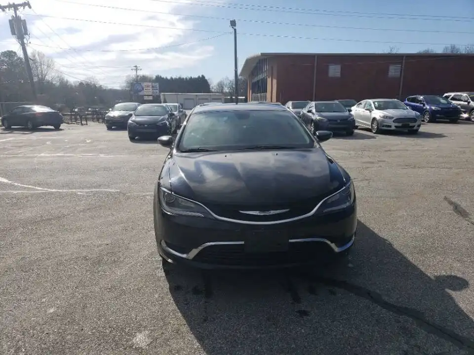 2015 Chrysler 200 Limited's photo