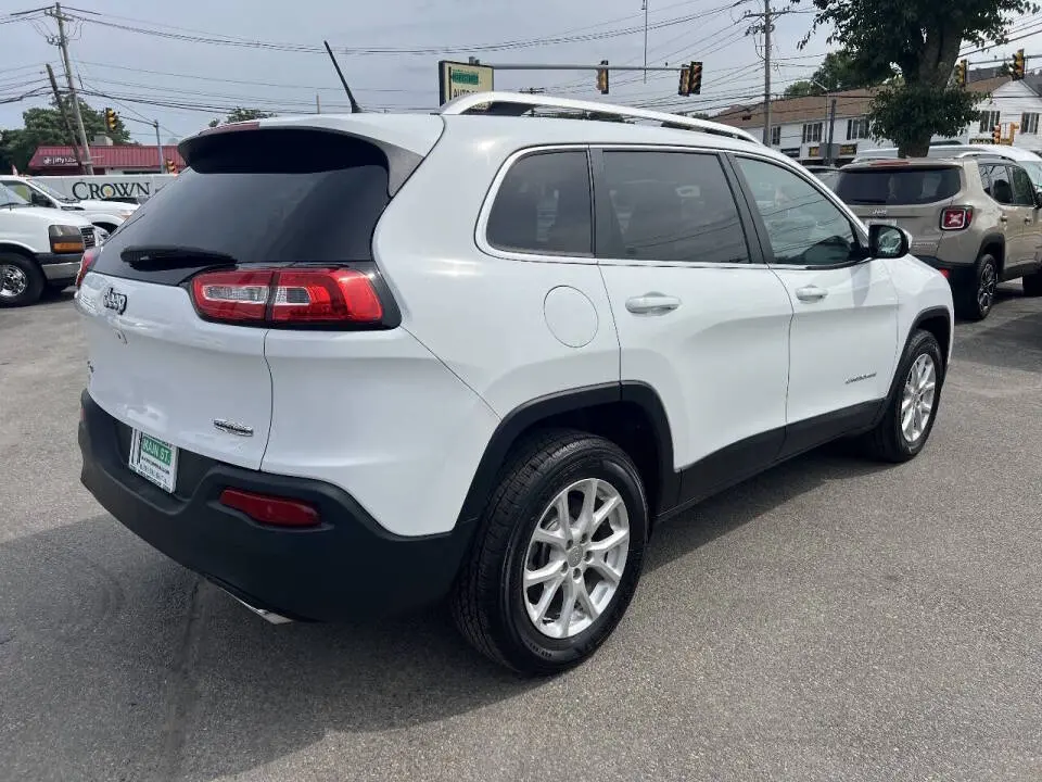 2017 Jeep Cherokee Latitude 4X4 photo 5