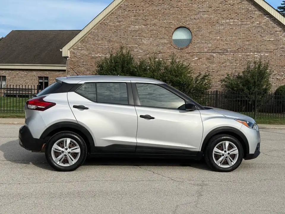 2020 Nissan Kicks 1.6 S's photo