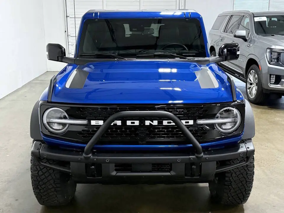 2021 Ford Bronco First Edition Advanced 4x4 photo 3