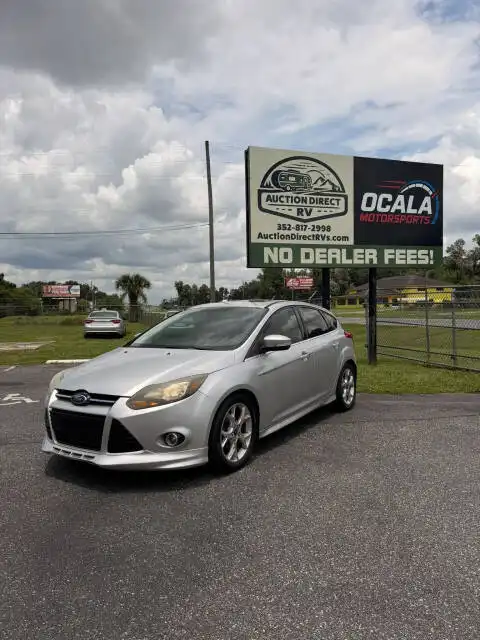 2014 Ford Focus Titanium Hatchback 5-Door's photo