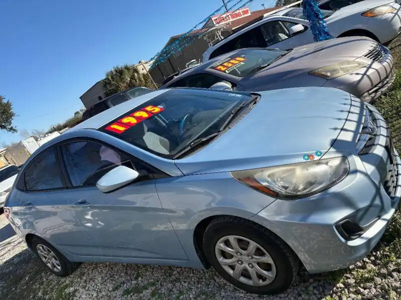 2012 Hyundai Accent GLS 4-Door 6-Speed Automatic's photo