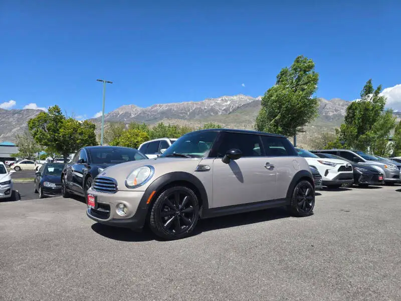 2013 MINI Cooper Base photo 1