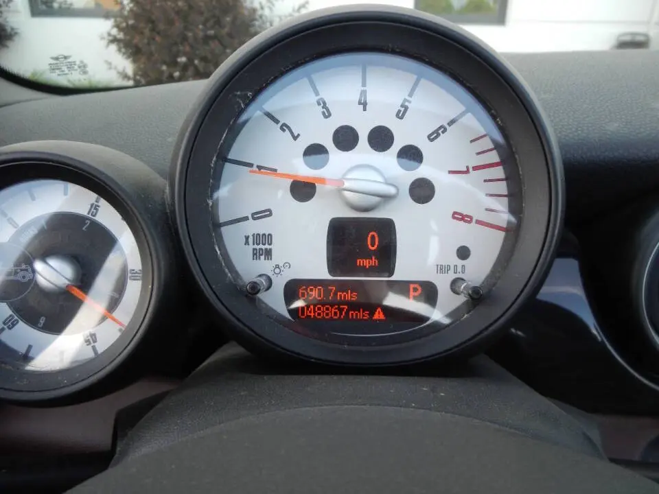 2011 MINI Cooper Base photo 3