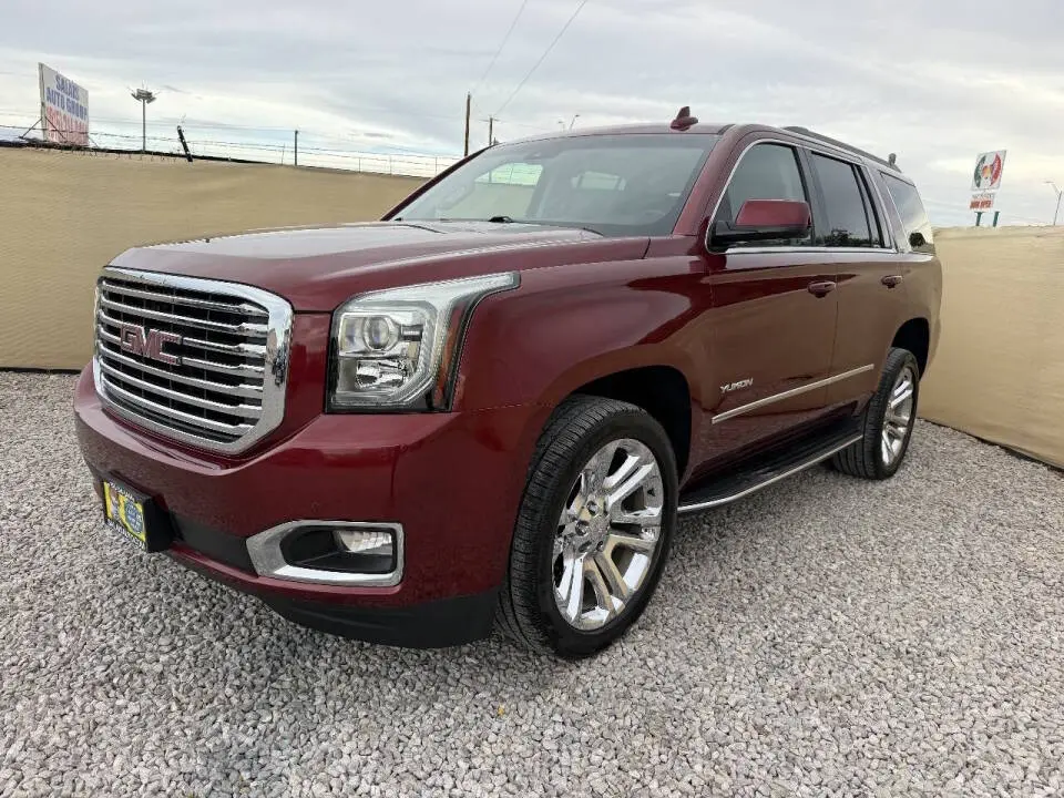 2017 GMC Yukon SLT 2WD photo 3