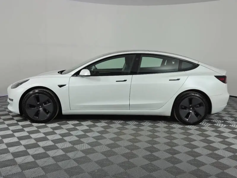 2023 Tesla Model 3 Base photo 4