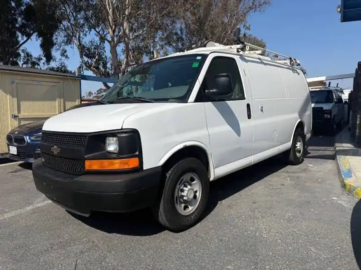 2013 Chevrolet Express 2500 Work Van HD's photo