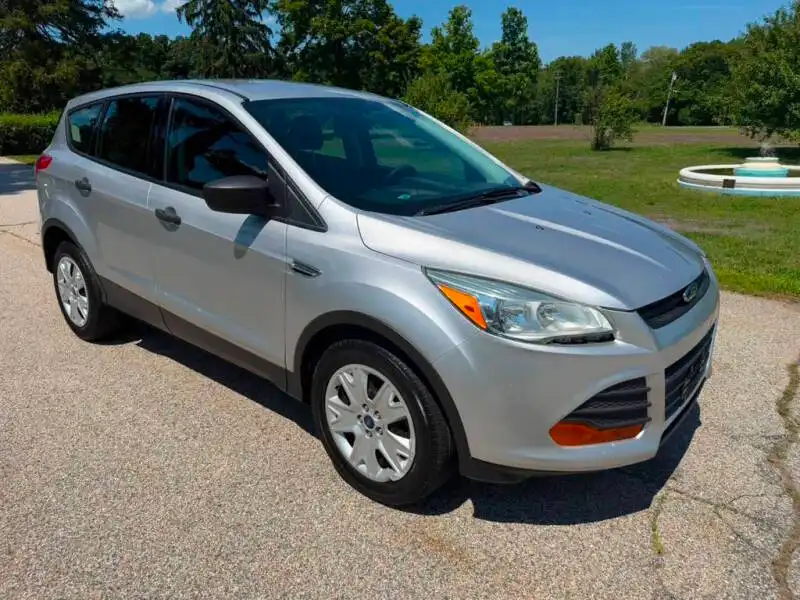 2013 Ford Escape S's photo