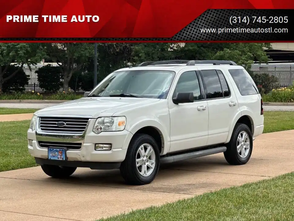 2010 Ford Explorer XLT's photo