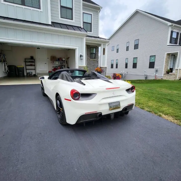 2017 Ferrari 488 Base photo 5