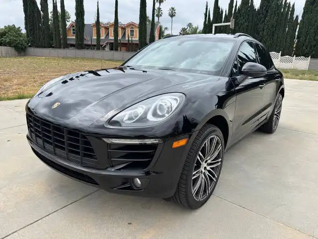 2016 Porsche Macan S's photo