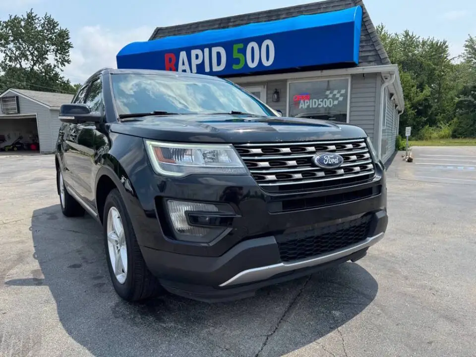 2016 Ford Explorer XLT 4WD photo 1