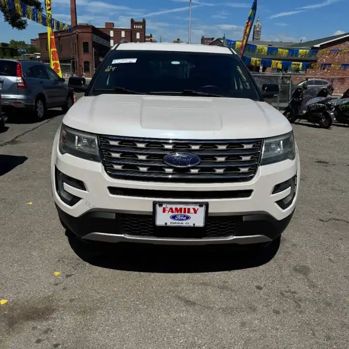 2017 Ford Explorer XLT 4WD's photo