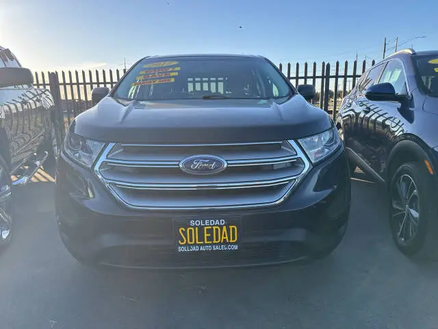 2017 Ford Edge SE AWD photo 3