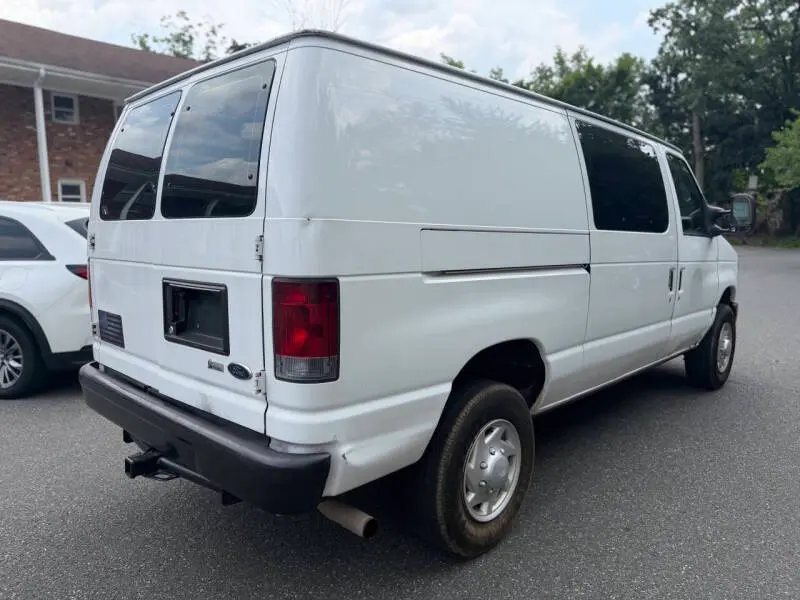 2012 Ford E-Series E-350 Super Duty photo 5