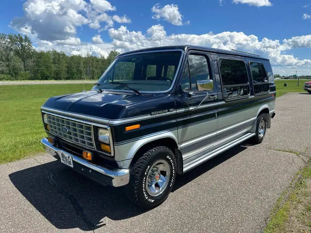 1989 Ford E-Series E-150 photo 3