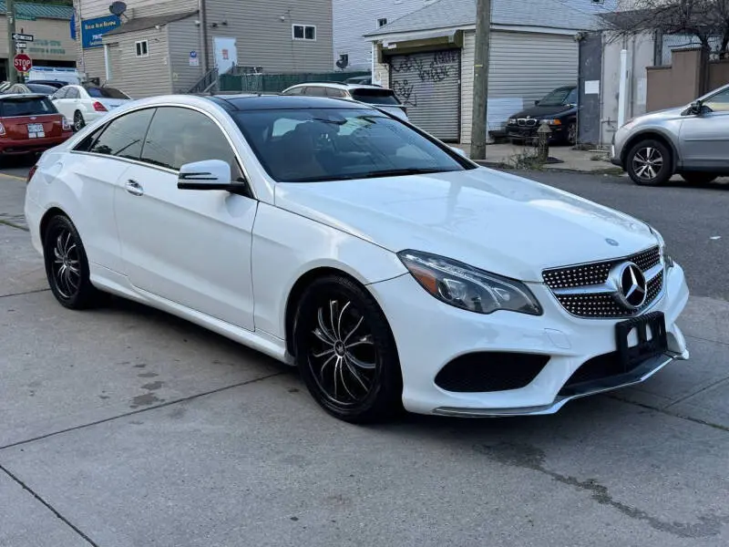 2017 Mercedes-Benz E-Class E400 4MATIC photo 3