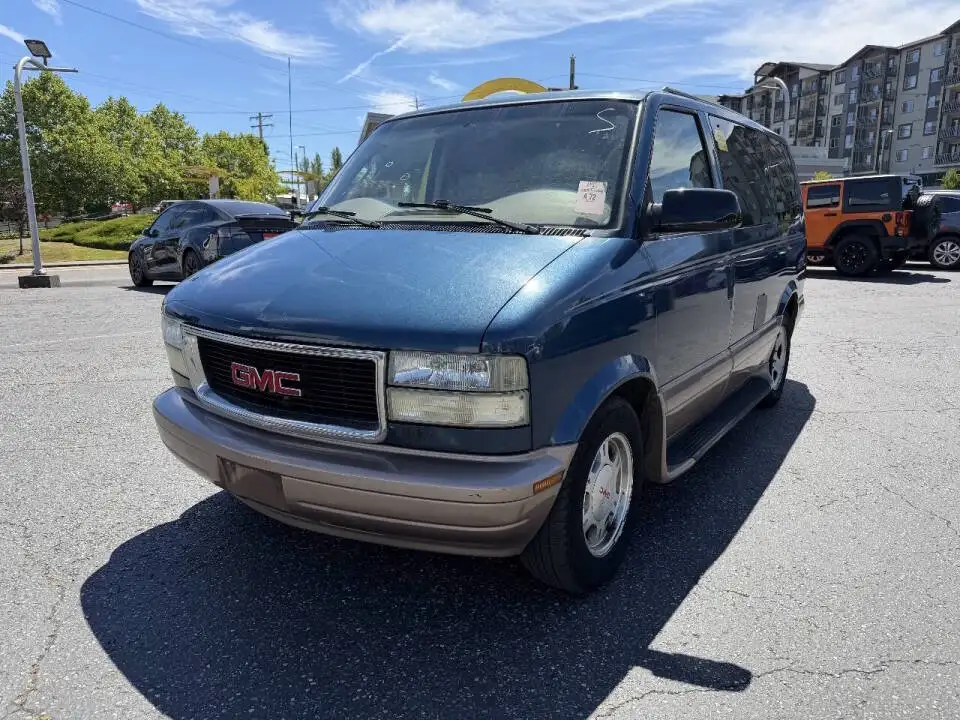 2003 GMC Safari AWD's photo