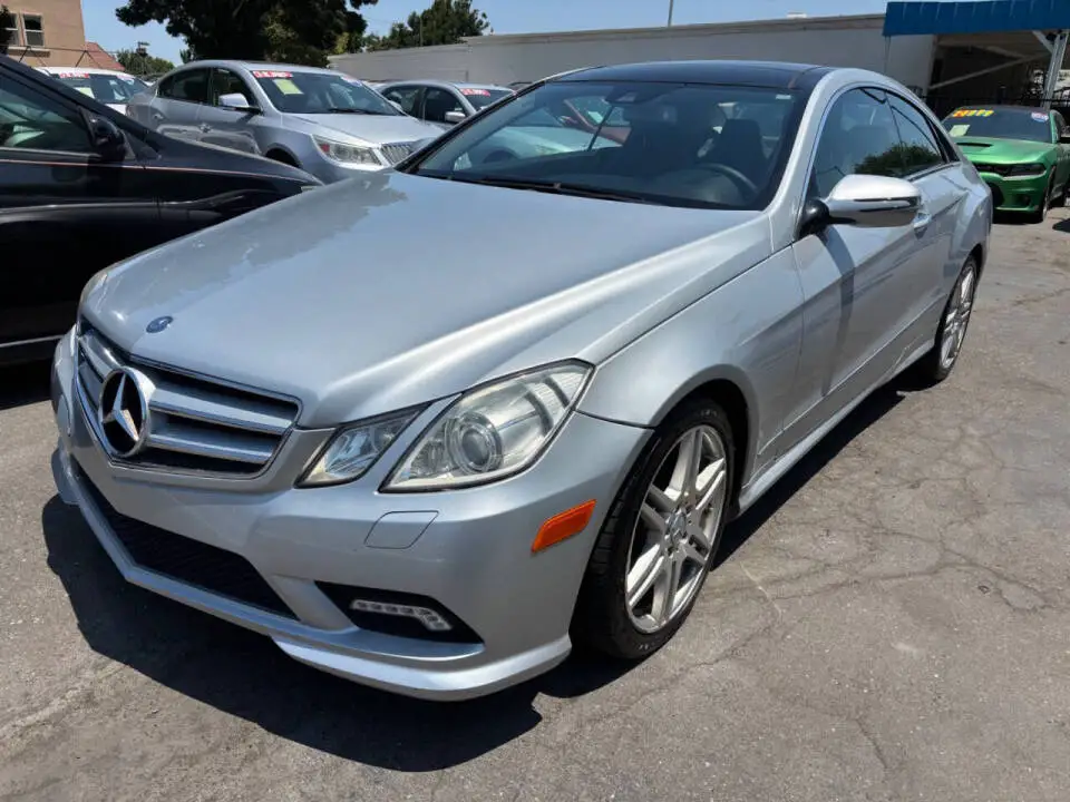 2010 Mercedes-Benz E-Class E550 photo 1