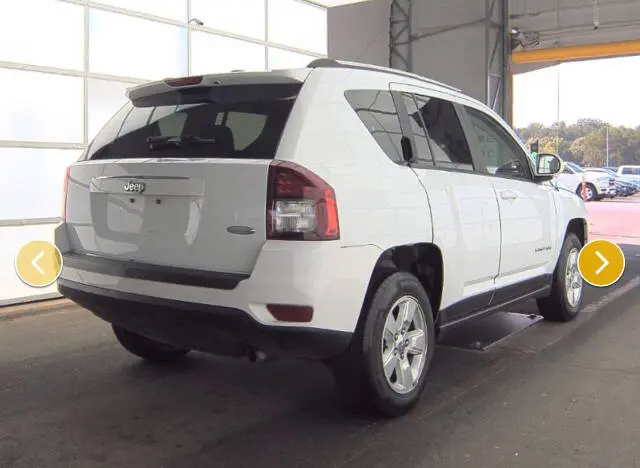 2017 Jeep Compass Latitude photo 5