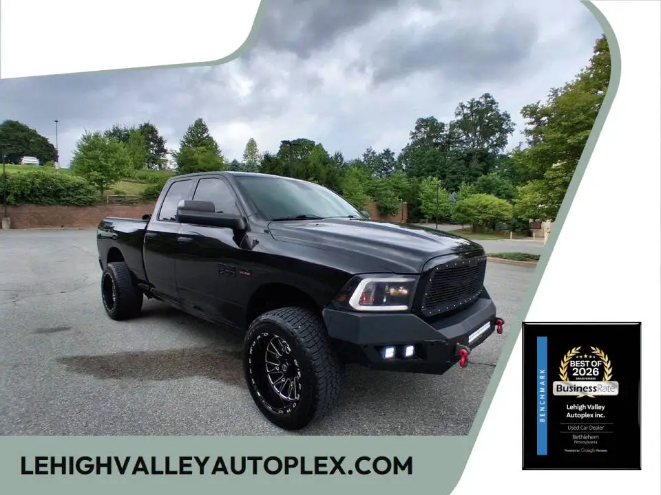 2018 RAM 1500 Express 4x4 Quad Cab 6'4 photo 1