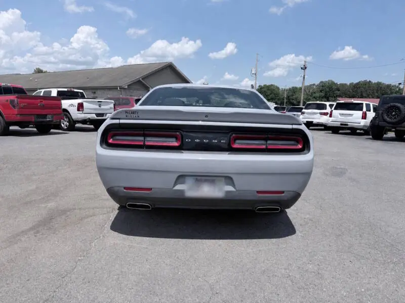 2021 Dodge Challenger SXT Auto photo 4