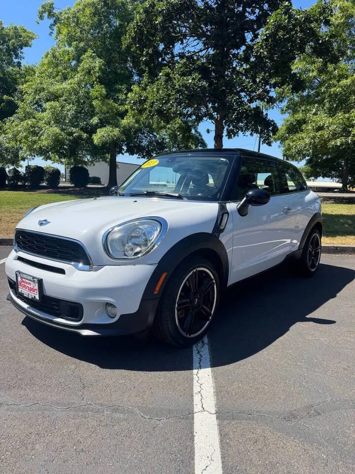 2013 MINI Paceman S photo 3