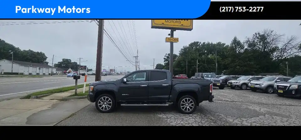 2017 GMC Canyon 4WD Denali Crew Cab Short Box's photo