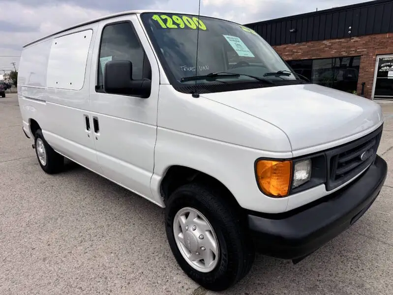 2007 Ford E-Series E-150 Van photo 1