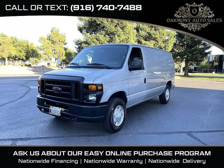 2011 Ford E-Series E-150 Van photo 4
