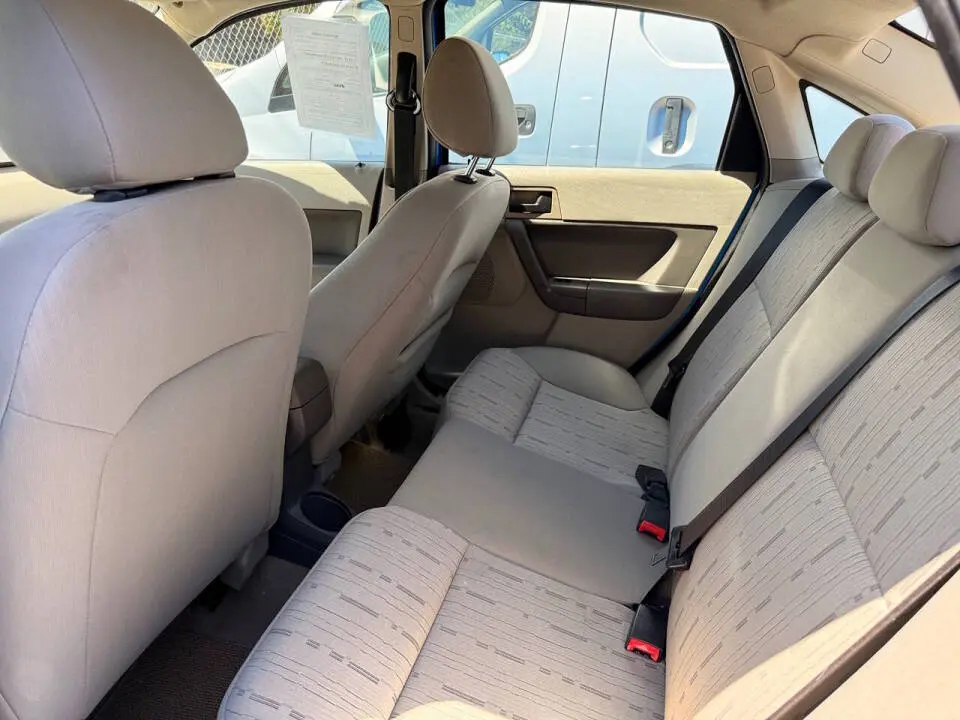 2011 Ford Focus SE photo 4