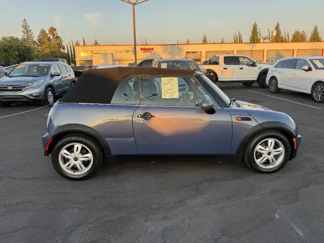 2005 MINI Cooper Base photo 4
